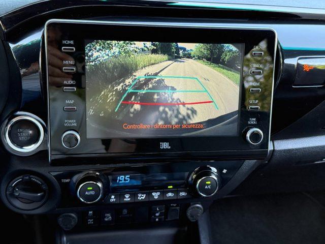 TOYOTA Hilux 2.4 D A/T 4WD Double Cab Invincible PREZZO FINITO