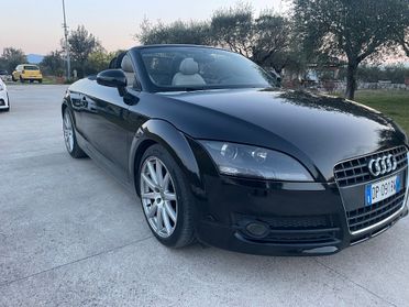 Audi TT Roadster 2.0 TFSI