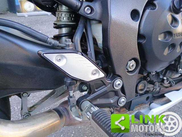 YAMAHA FZ8 FZ8