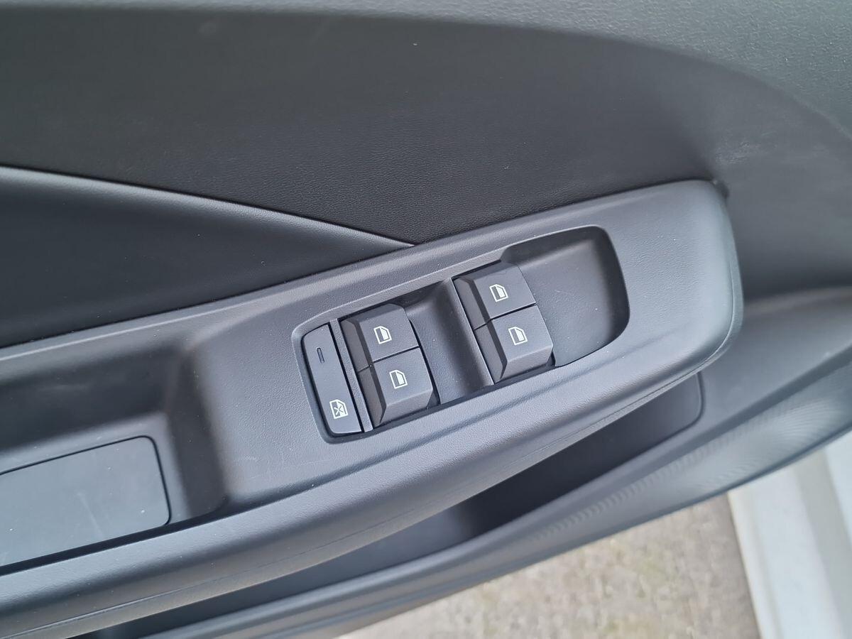 KM0 - MG MG3 MY 25 1.5 MT STANDARD DOVER WHITE