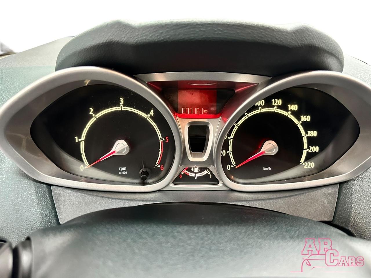 Ford Fiesta 1.4 TDCi 5p. Titanium NEOPATENTATI