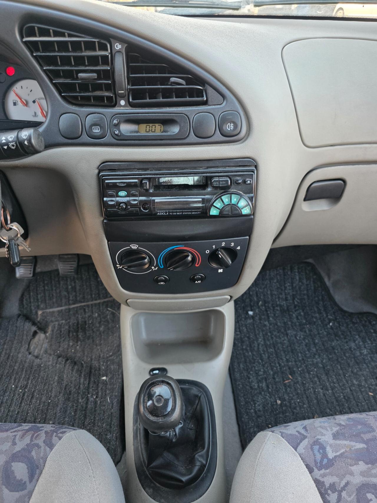 Ford Fiesta 1.2i 16V cat 5 porte Ghia con 150.000km Unicoproprietario