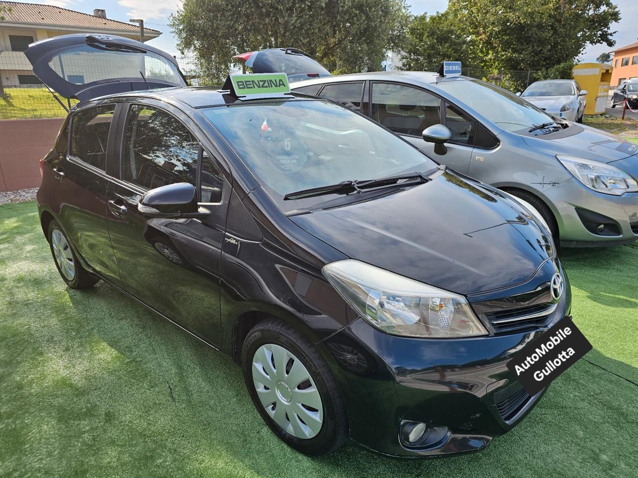 Toyota Yaris Lounge