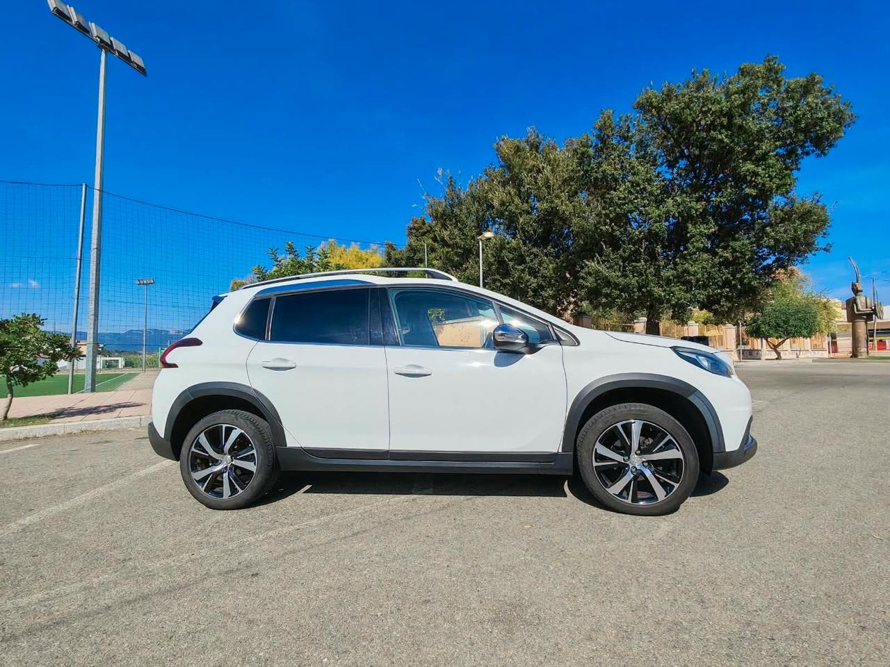 Peugeot 2008 BlueHDi 100 Allure