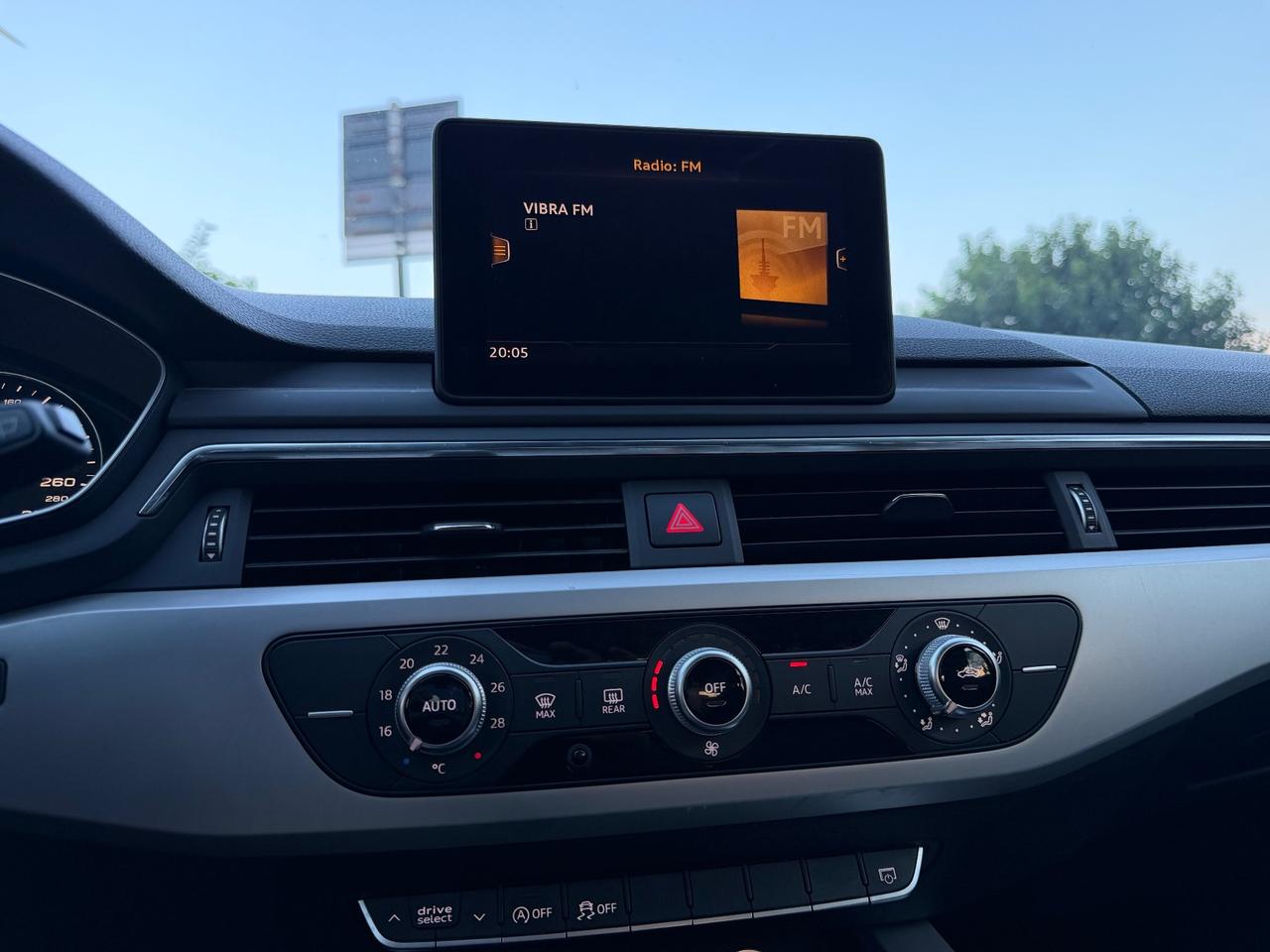 Audi A4 2.0 TDI 150 CV ULTRA EURO6