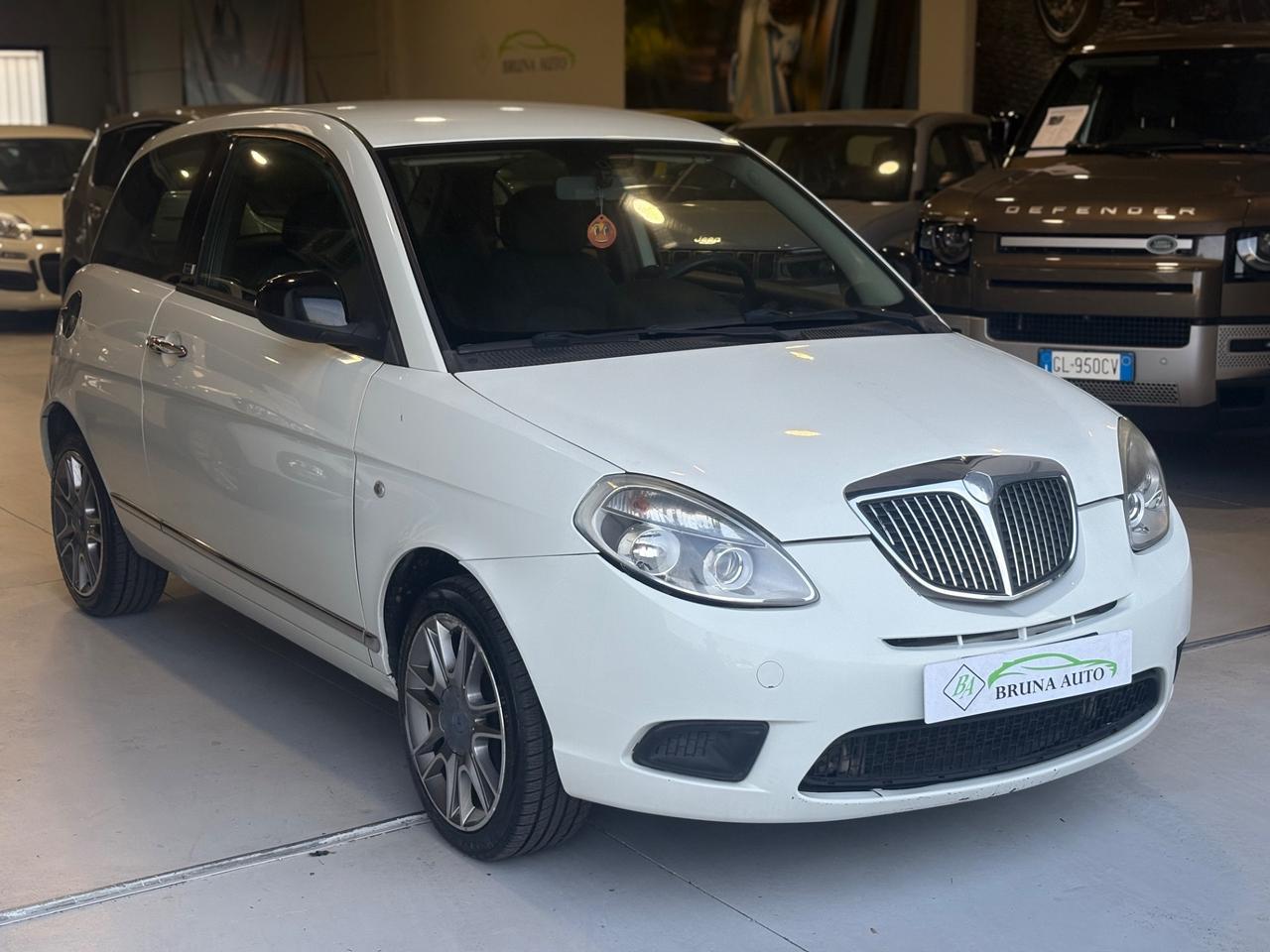 Lancia Ypsilon 1.2 69 CV Diva