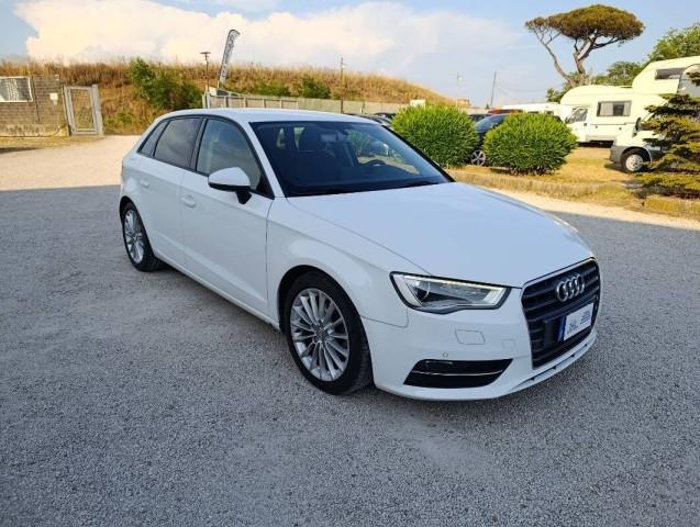 Audi A3 2.0 tdi Attraction 150cv s-tronic E6