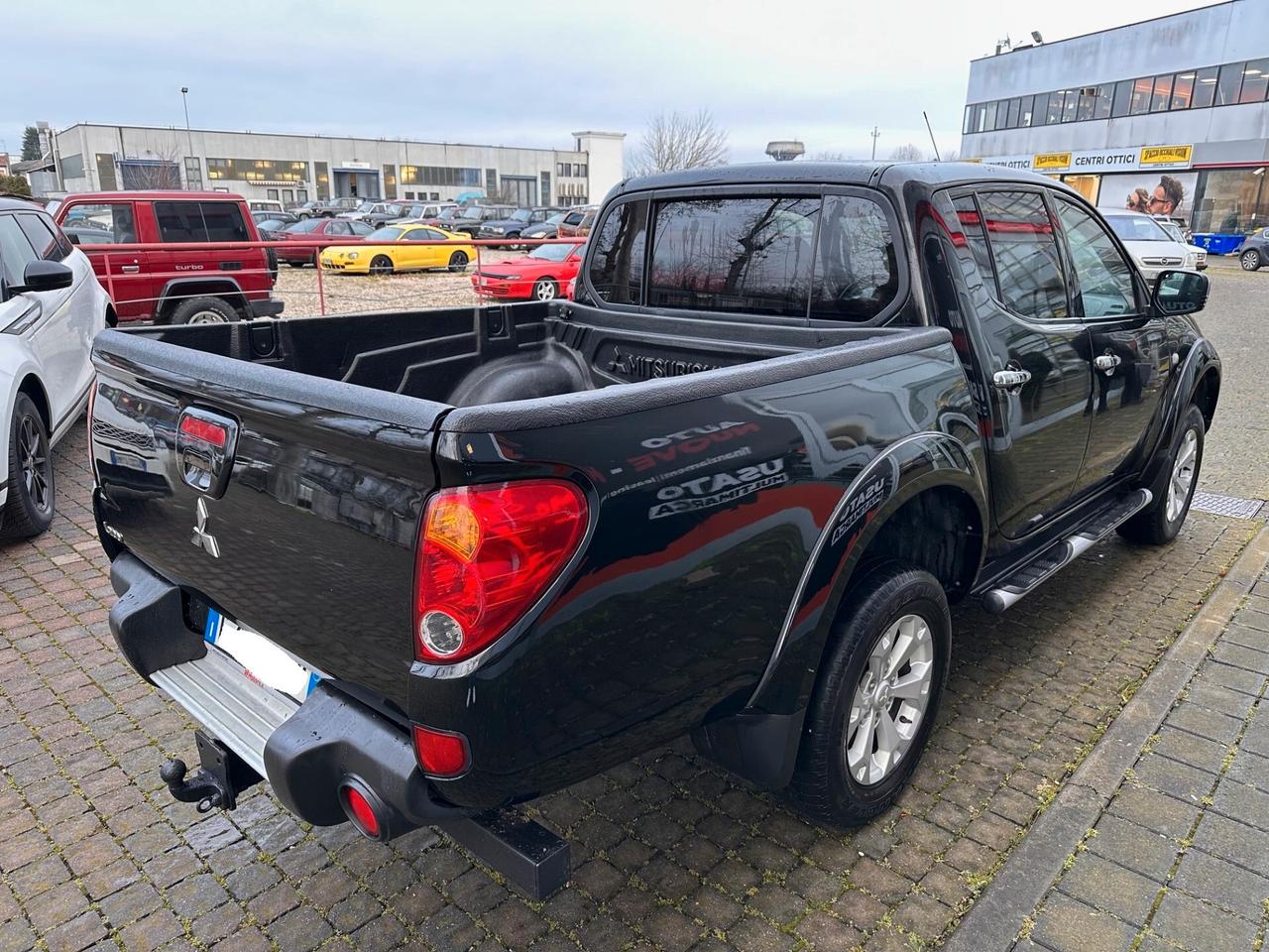Mitsubishi L200 2.4 DI-D/181CV Double Cab Intense Hp Mivec