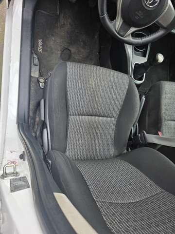 Toyota Yaris 5p 1.0 Sol c/CL