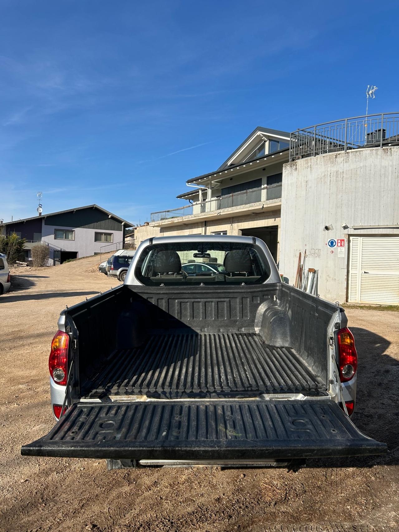 Mitsubishi L200 2.5 DI-D/136CV Club Cab Invite