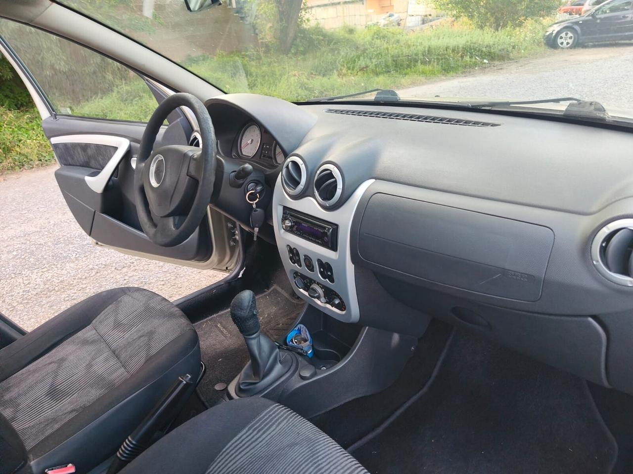 Dacia Sandero 2010---1.4 Benzina GPL Neopatentati