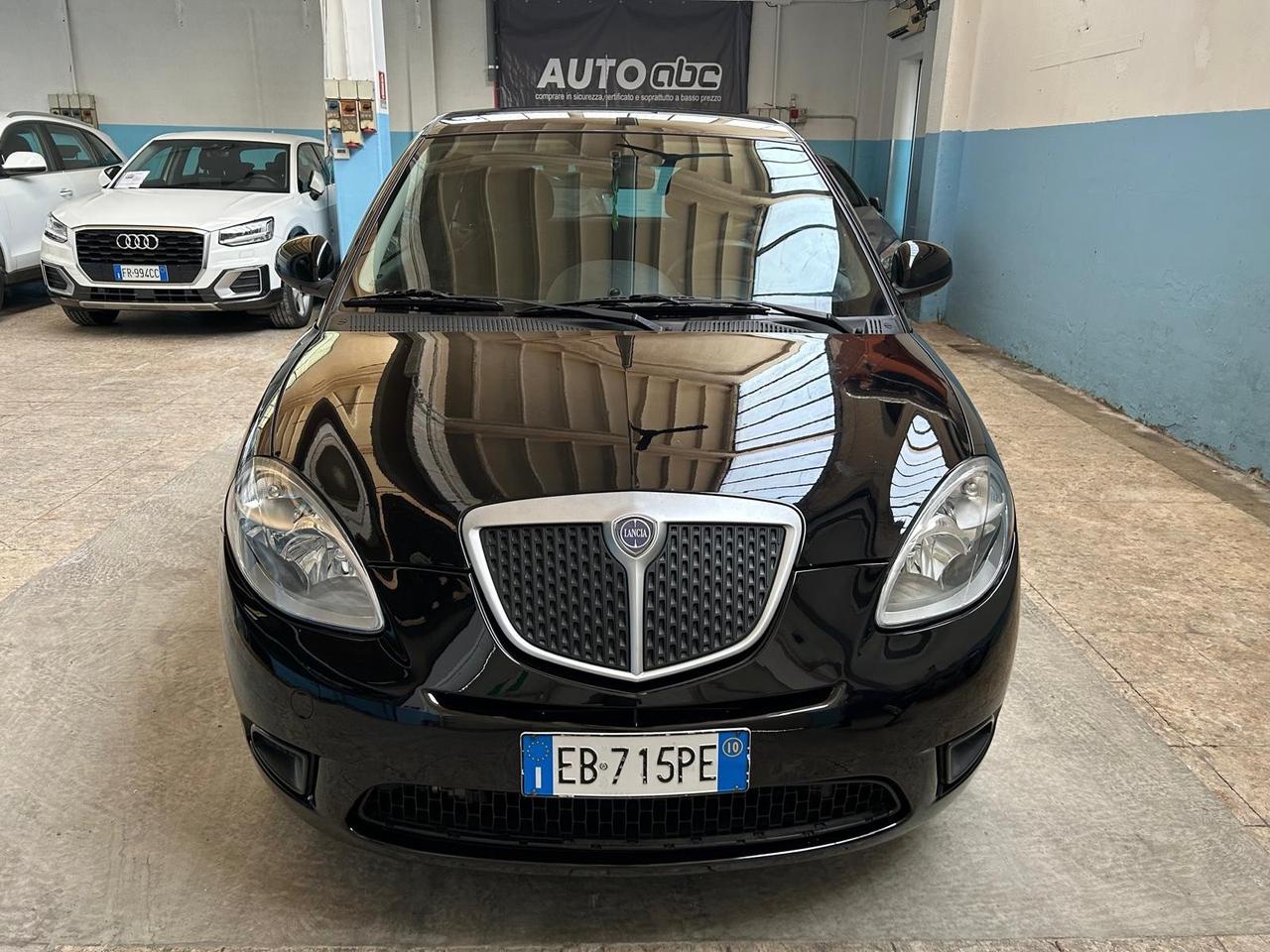 Lancia Ypsilon 1.2 Argento