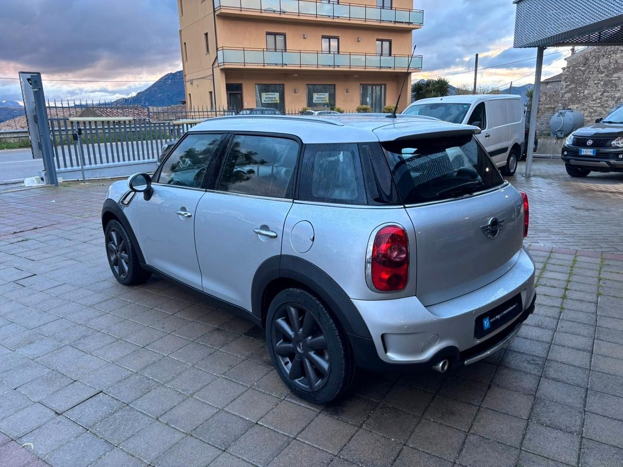 MINI COUNTRYMAN S