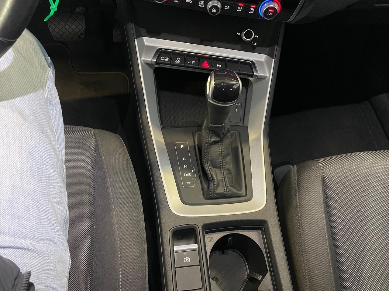 Audi Q3 SPB Sportback 45 TFSI e S tronic Business Plus