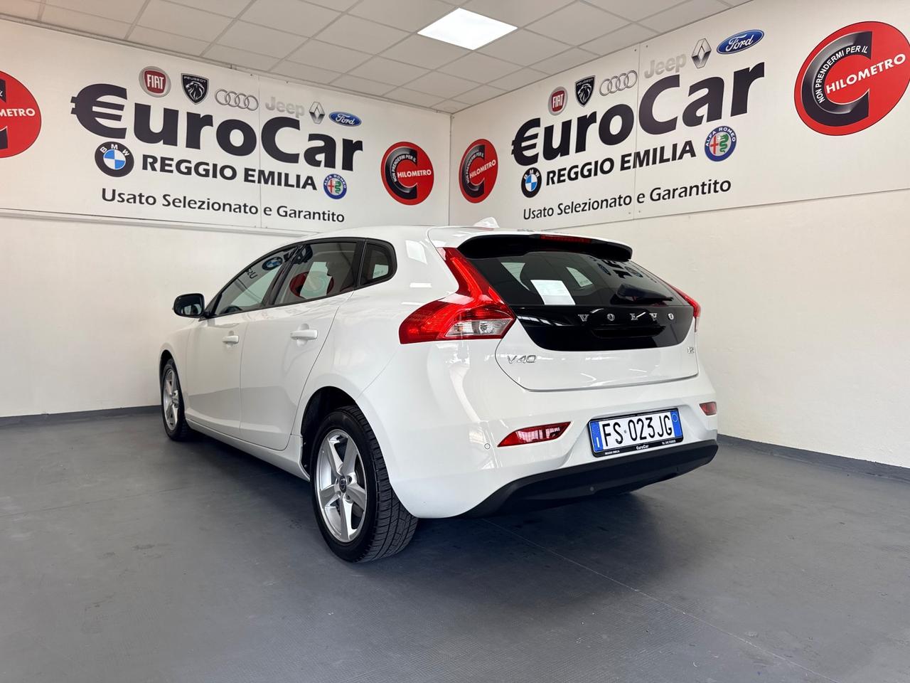 Volvo V40 D2 Inscription 2.0 120cv 07/2018 Euro 6B Neopatentati