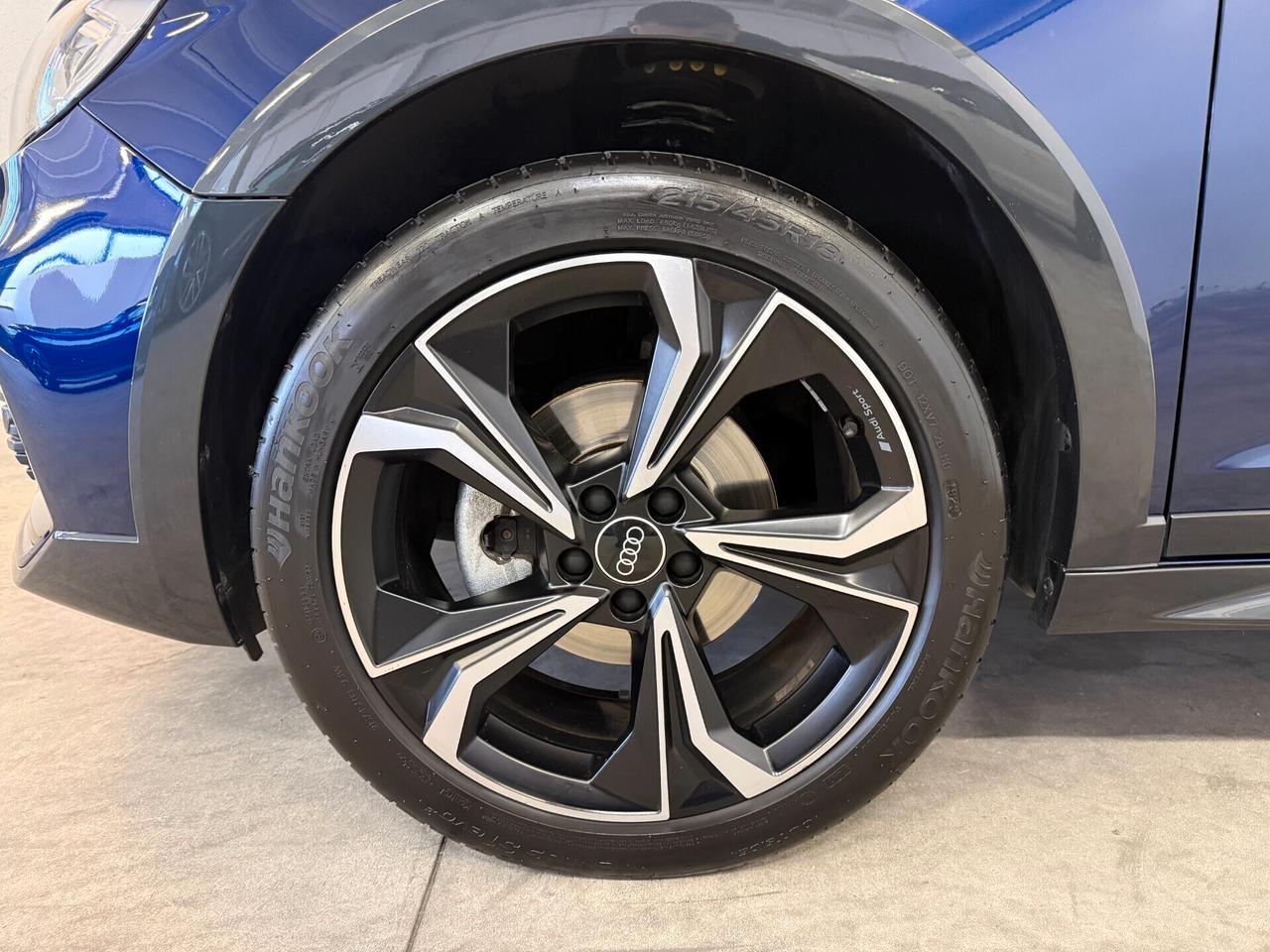 Audi A1 Allstreet 30 1.0 Tfsi 110 Cv Identity Contrast S-Tronic GARANZIA AUDI