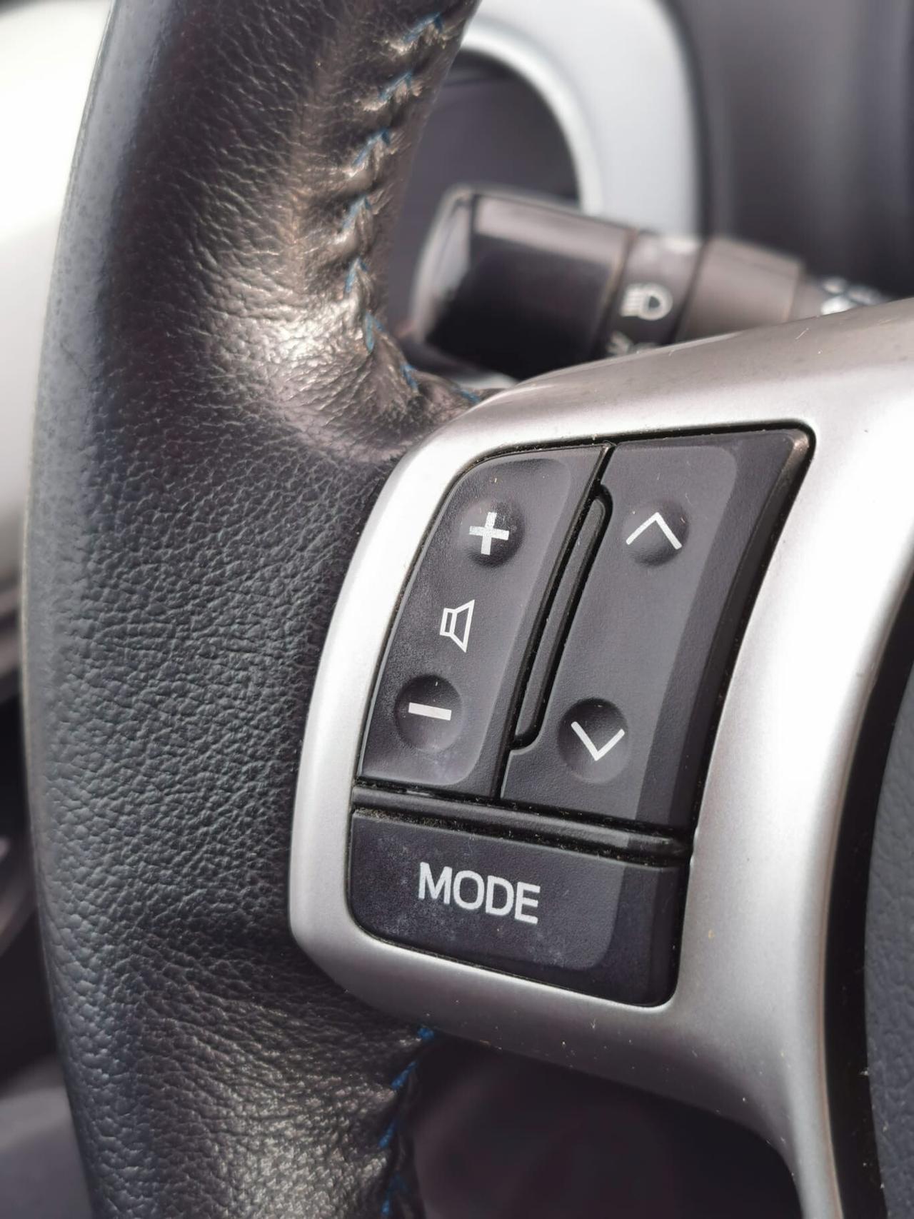 Toyota Yaris 1.5 Hybrid 5P. Lounge 2013