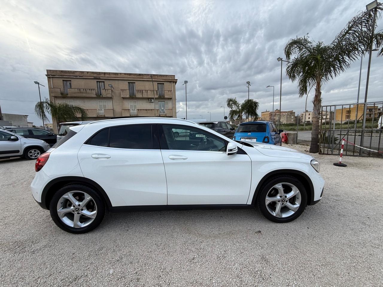 Mercedes-benz GLA 200 d Automatic Premium