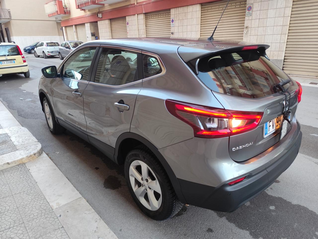 Nissan Qashqai 1.5 dCi Tekna Navi Retroc Carplay Sensori