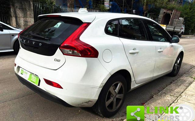 VOLVO V40 Cross Country D2 Momentum