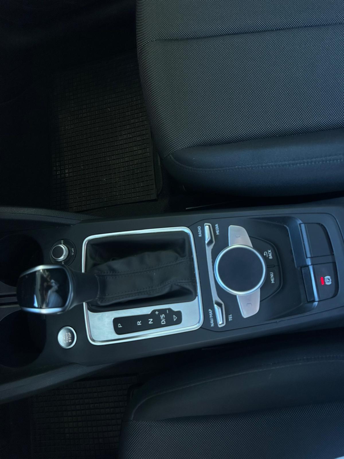 Audi Q2 30 2.0 tdi Admired Advanced s-tronic