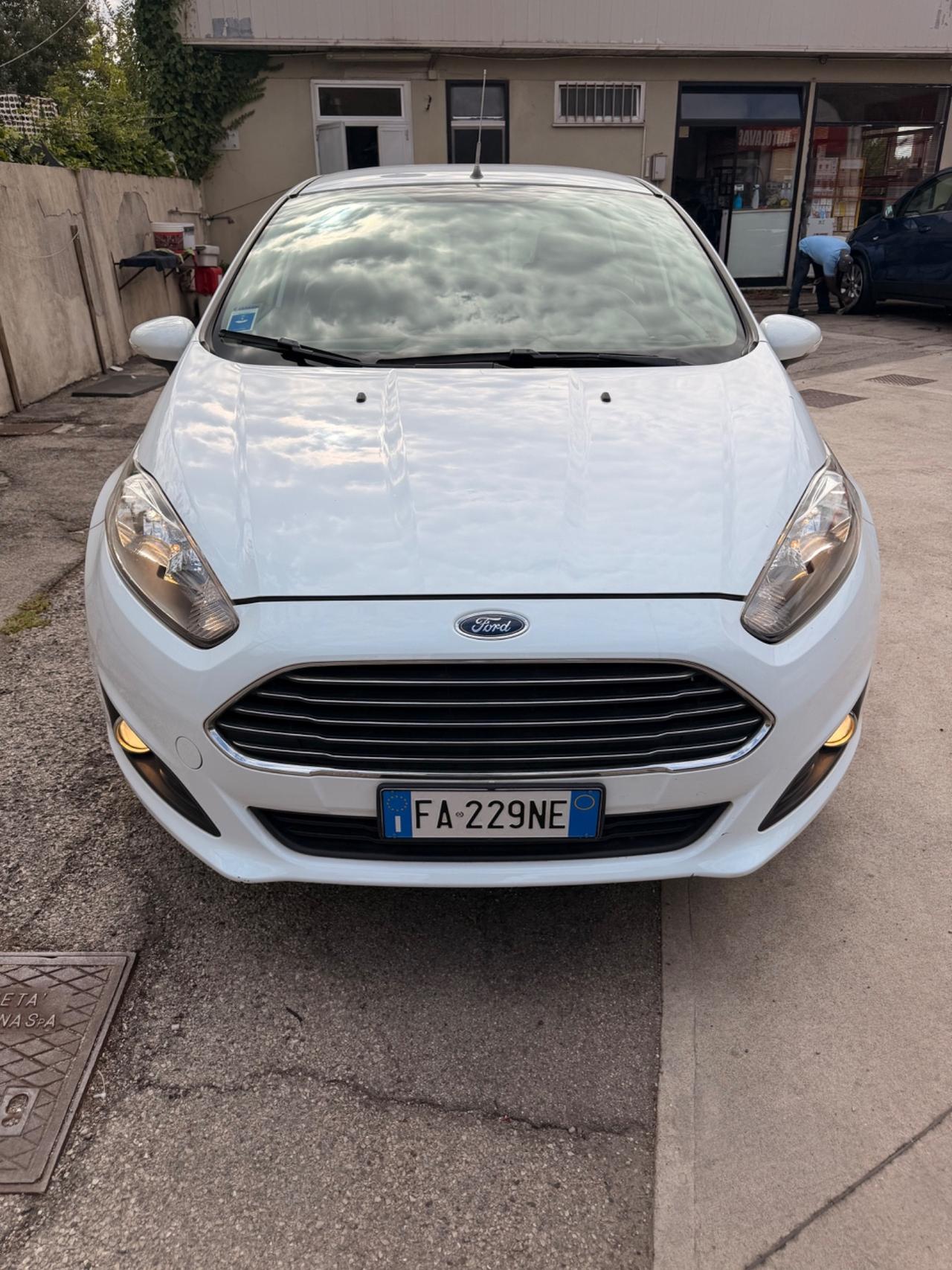 FORD FIESTA1.0 BENZINA NEOPATENTATI GARANZIA EURO6