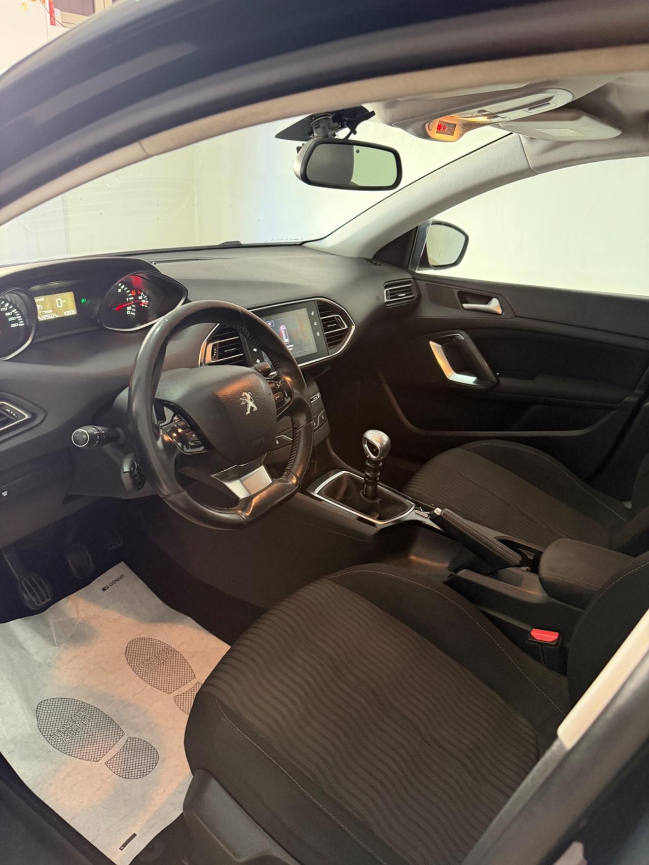 Peugeot 308 1.6 e-HDi 115 CV Stop&Start Allure