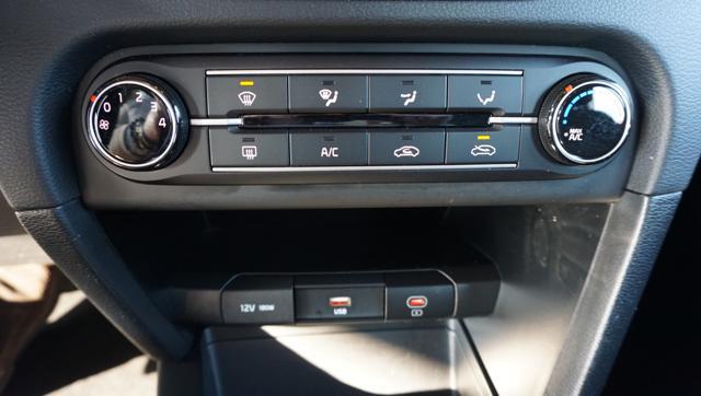 KIA Ceed 1.6 CRDi 136 CV MHEV DCT SW Business