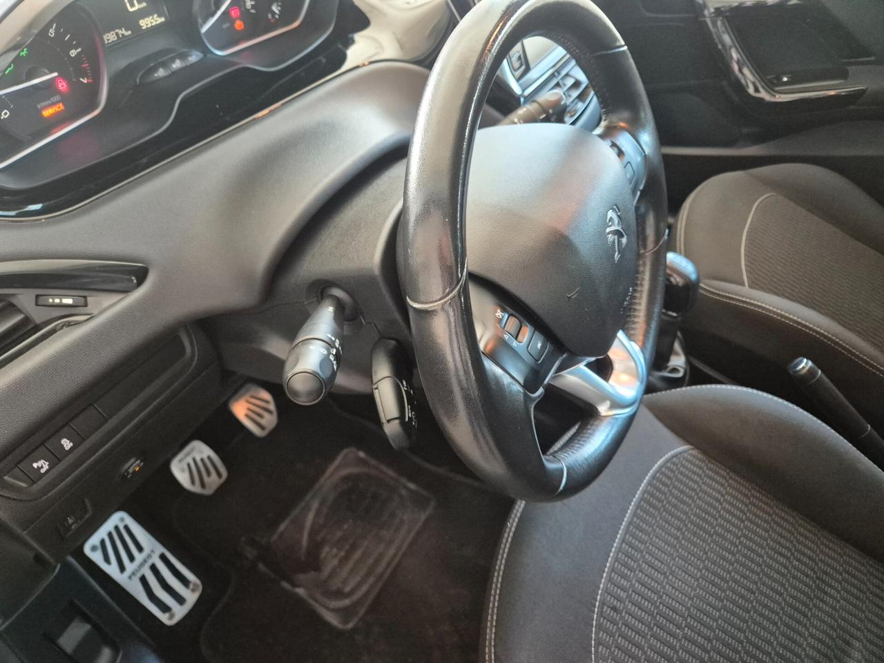 Peugeot 208 PureTech 82 5p. GPL Allure