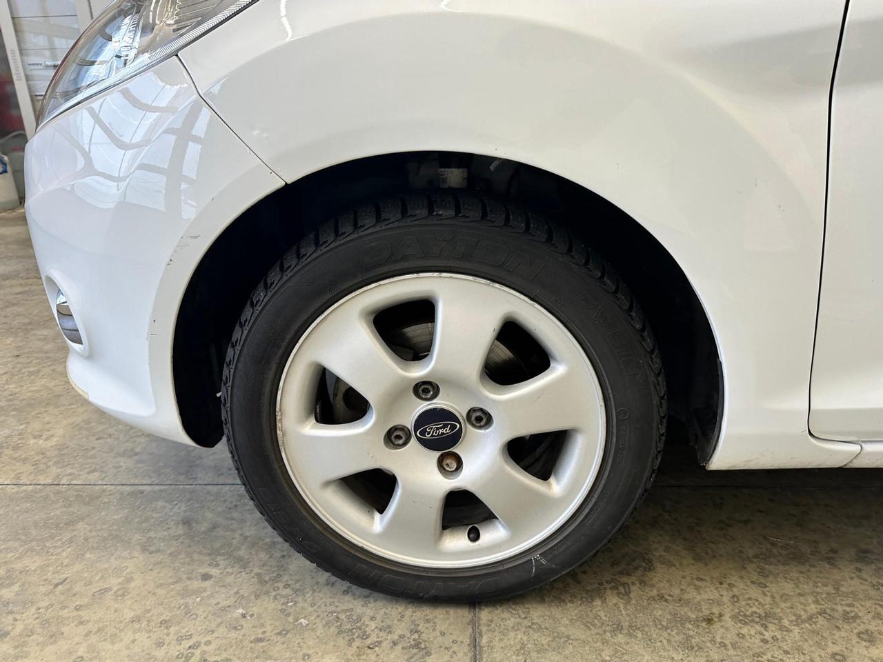 Ford Fiesta 5p 1.4 16v + Gpl