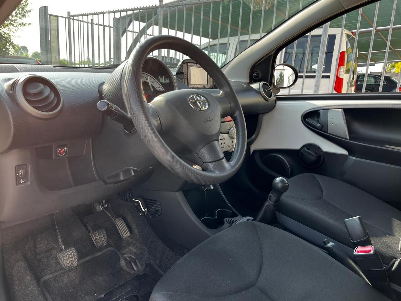 Toyota Aygo 1.0 12V VVT-i 5 porte Lounge Connect MMT