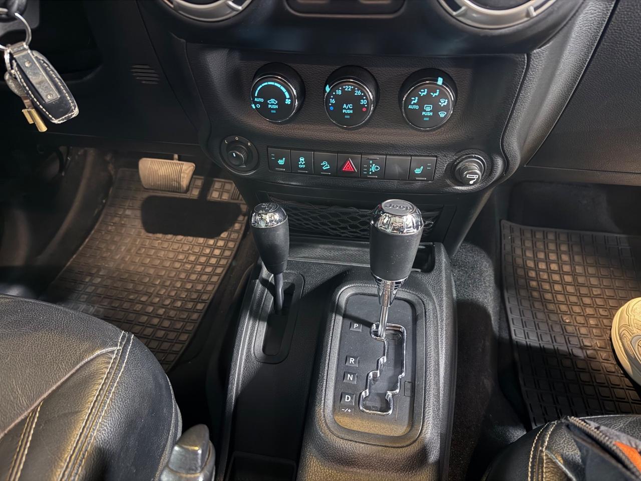 Jeep Wrangler 2.8 CRD 200cv Sahara - GANCIO TRAINO