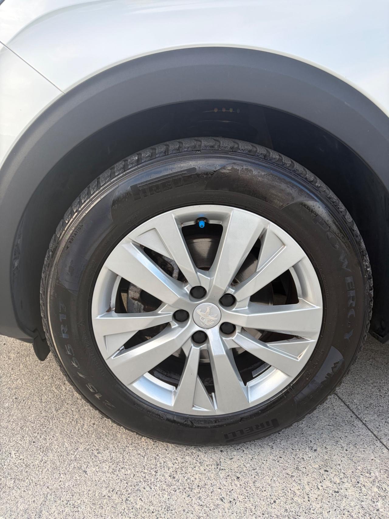 PEUGEOT 3008 BLUE HDI 2022