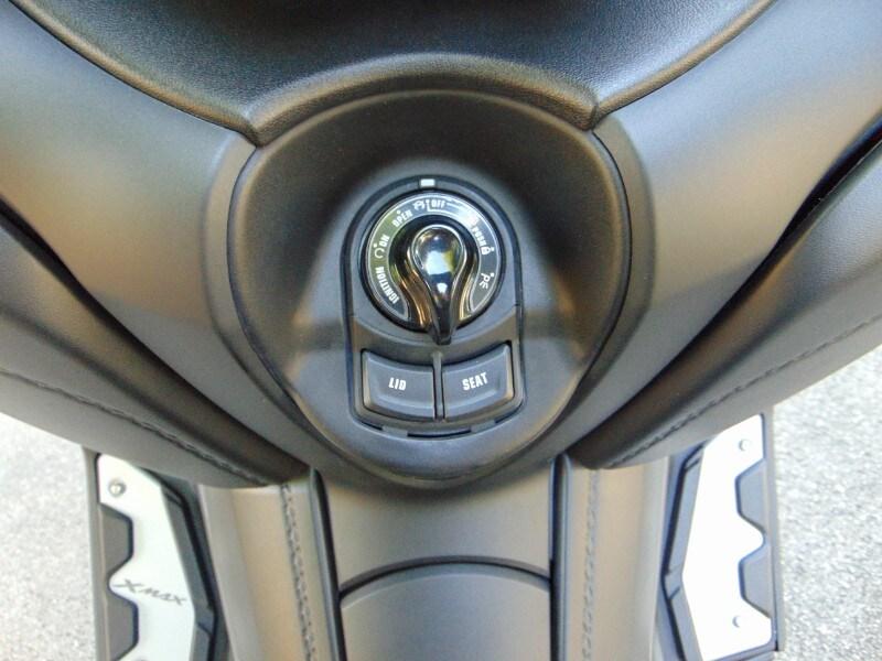 Yamaha X-Max 300