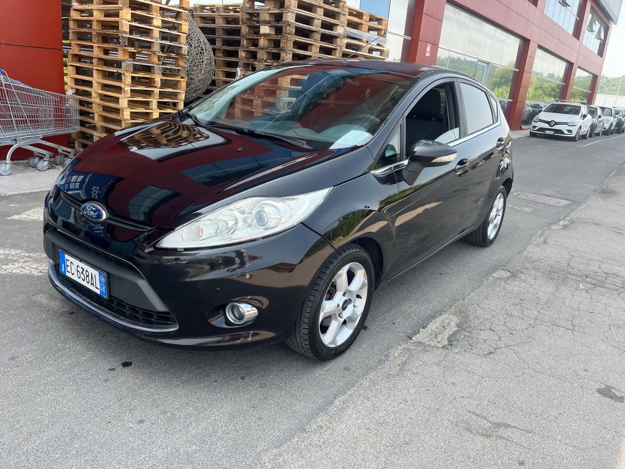 Ford Fiesta 1.4 TDCi 70CV 5 porte Titanium