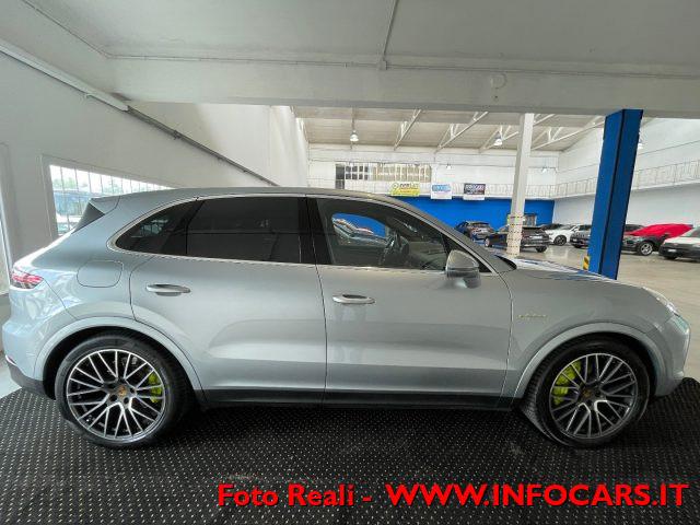 PORSCHE Cayenne 3.0 V6 E-Hybrid PHEV Iva Esposta Promo