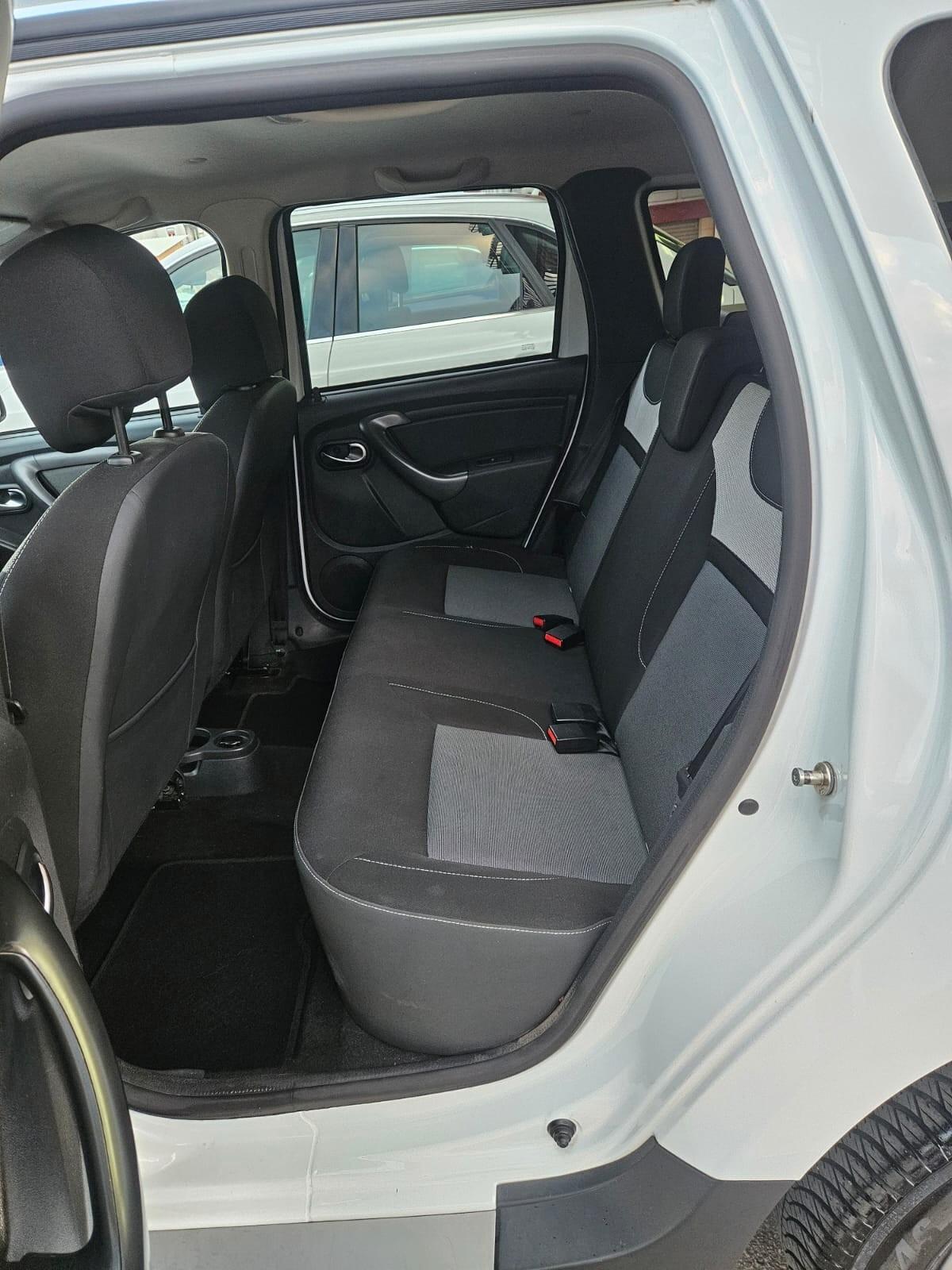 Dacia Duster 1.5 dCi 80kw 110cv FULL NAVI Retrocamera