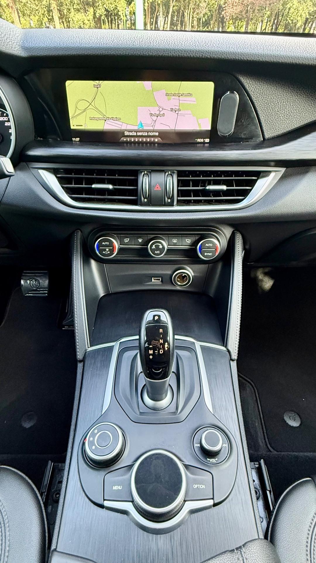 Alfa Romeo Stelvio 2.2 Turbodiesel 210 CV AT8 Q4 Super
