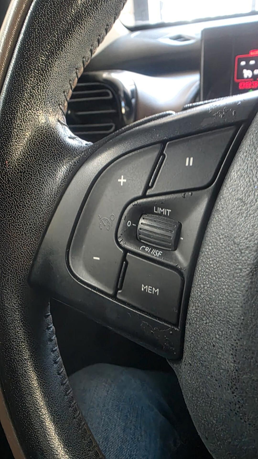 Citroen C4 Cactus PureTech 82 S&S ETG Shine Edition