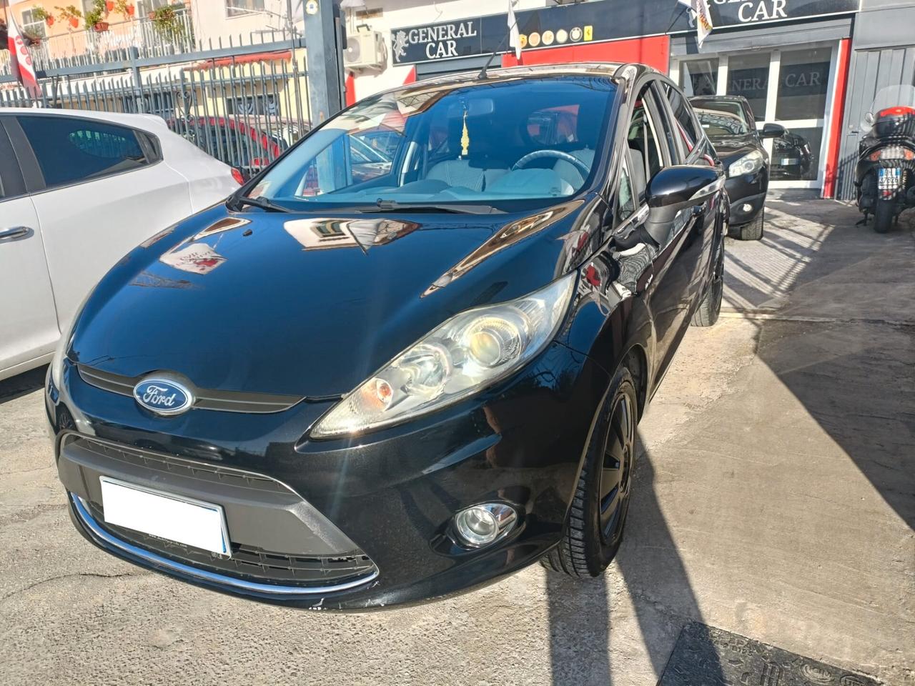 Ford Fiesta 1.4 5 porte Bz.- GPL Titanium