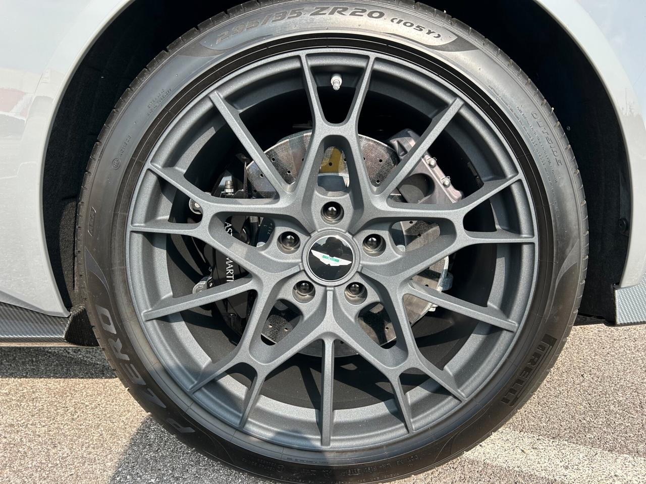 Aston Martin Vantage Coupé Manual