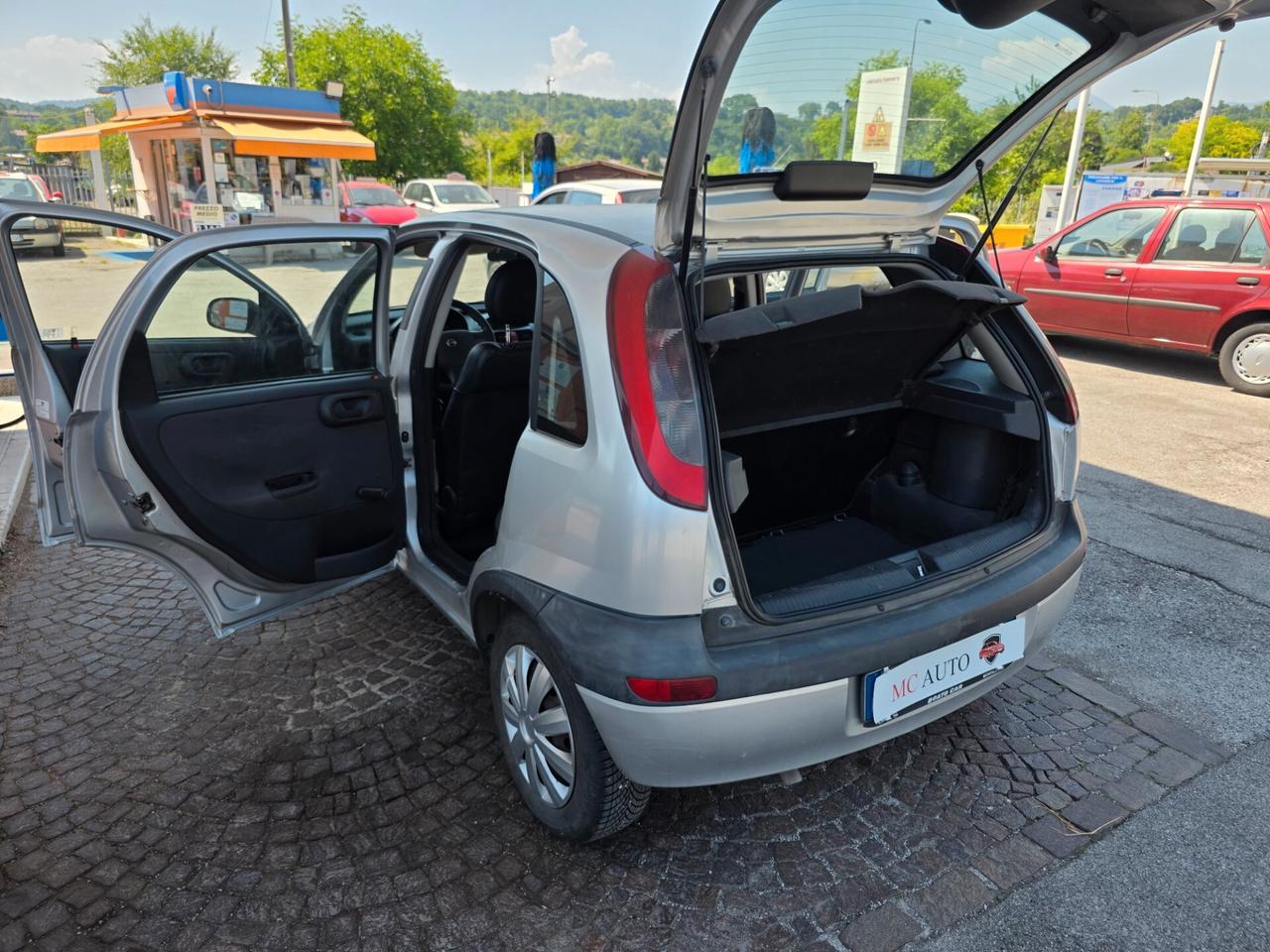 Opel Corsa 1.0i 12V cat 5 porte con 130.000km