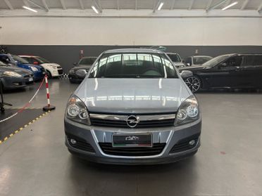Opel Astra 1.6 16V Twinport 5 porte Cosmo