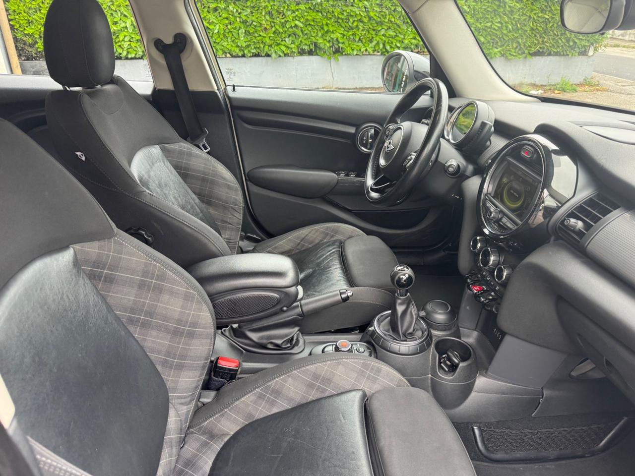 Mini 1.5 Cooper D Business