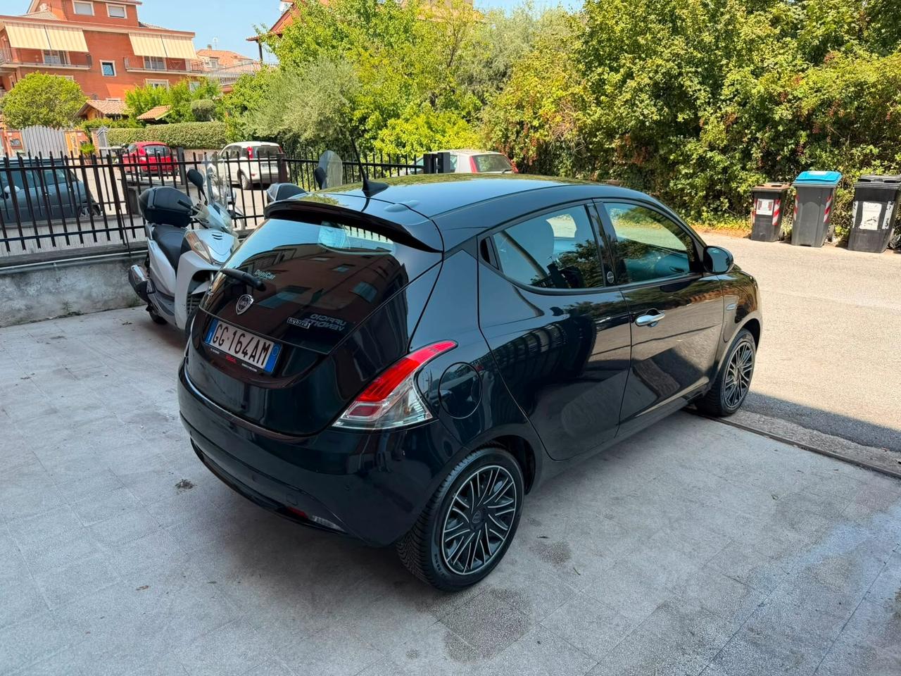 Lancia Ypsilon 1.0 FireFly 5 porte S&S Hybrid Ecochic Gold