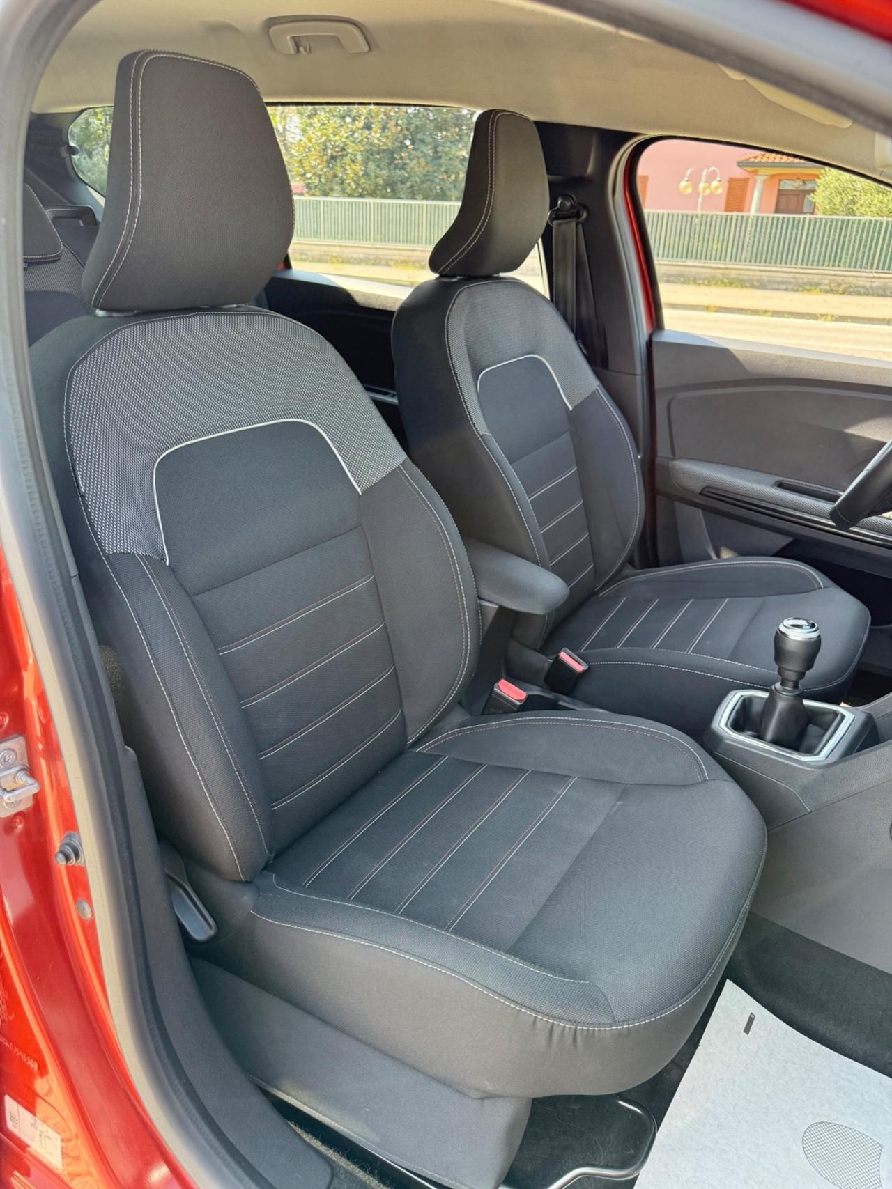 Dacia Jogger 1.0 TCe 110 CV 7 posti*Navi*Sensori*Cerchi
