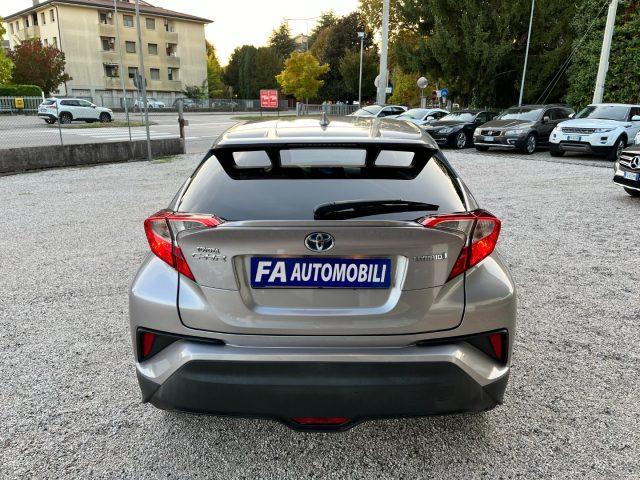 TOYOTA C-HR 1.8 Hybrid E-CVT Trend