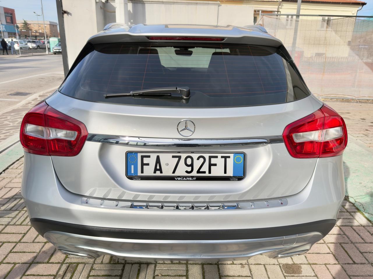 Mercedes GLA 180 d Sport - GARANZIA