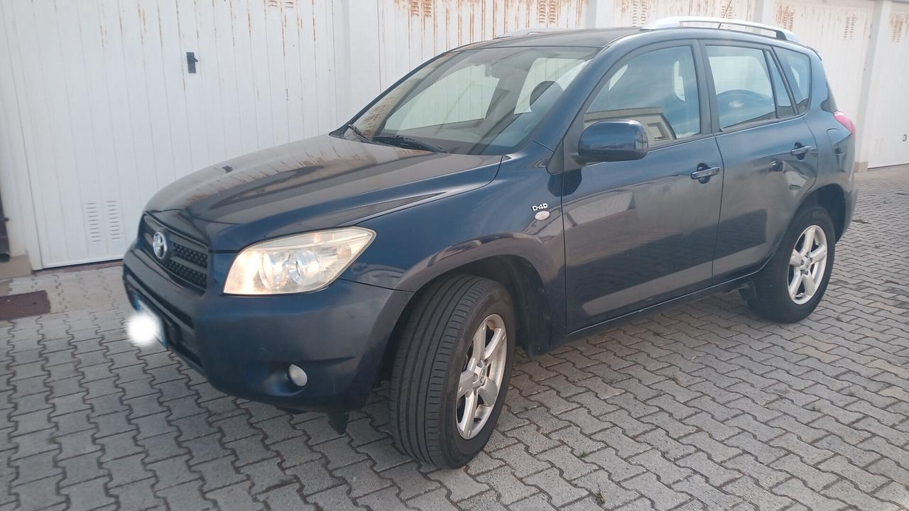 Toyota RAV 4 RAV4 2.2 D-4D 136 CV Luxury