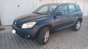 Toyota RAV 4 RAV4 2.2 D-4D 136 CV Luxury